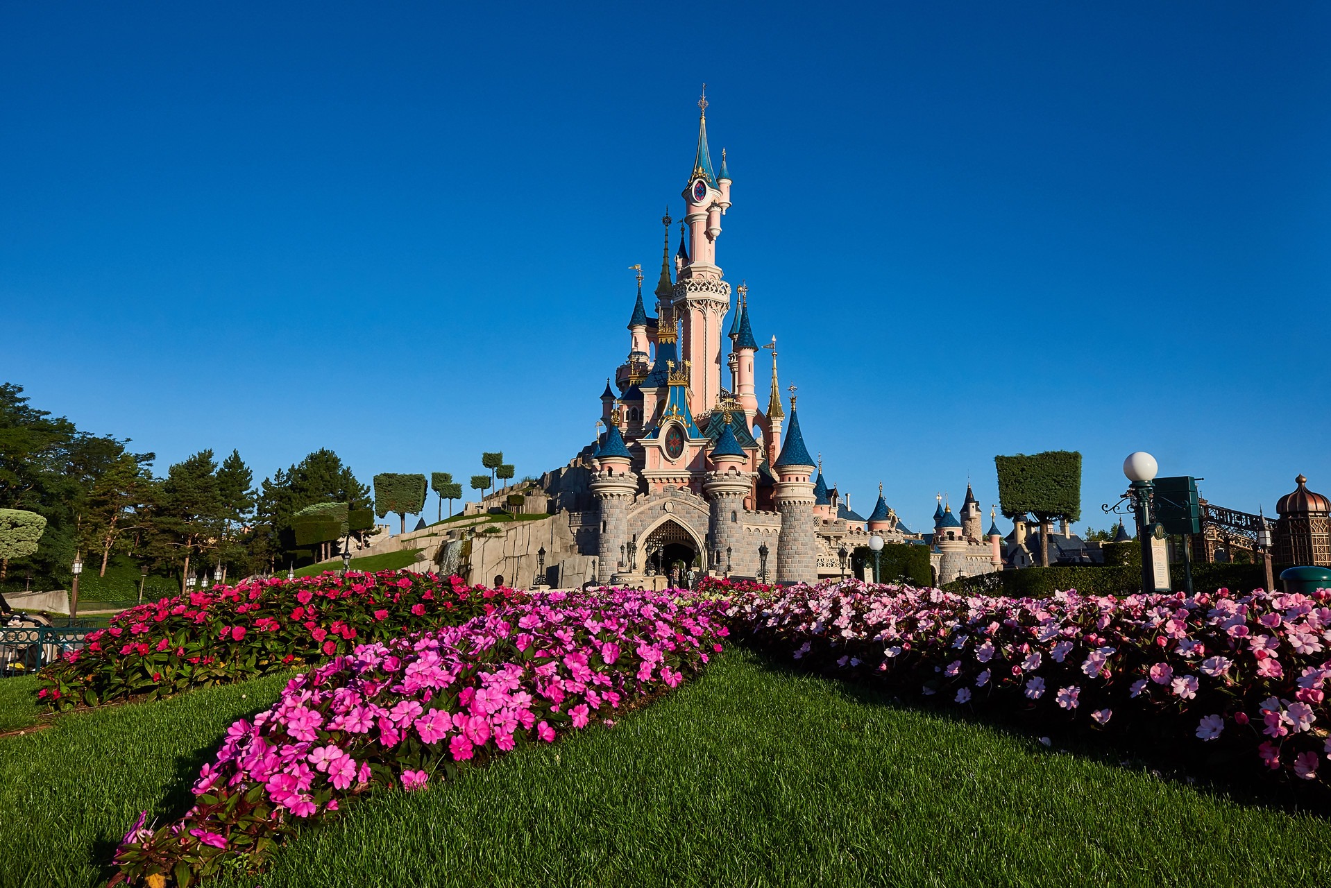 Unveiling Enchantment: A Comprehensive Guide To Disneyland Paris 